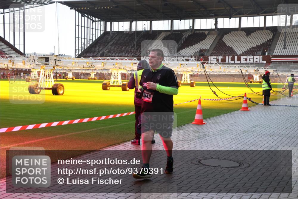 07.12.2025 - St. Pauli X-Mass-Run No. 15 Luisa Fischer http://msf.ph/oto/9379391 07.12.2025 10:33:53 Ziel 3543, 83, 498, 828, 1268, 1329, 2054, 2065, 2558, 3543, 3548, 3791, 3901, 3902 meine-sportfotos.de