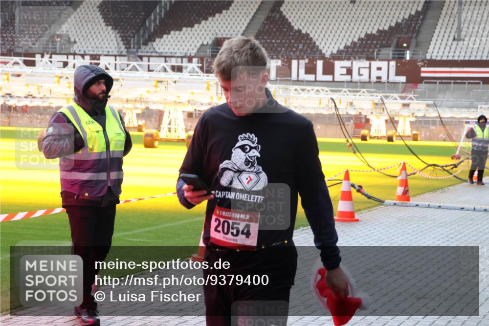 07.12.2025 - St. Pauli X-Mass-Run No. 15 Luisa Fischer http://msf.ph/oto/9379400 07.12.2025 10:34:08 Ziel 6709, 15, 2054, 498, 828, 1329, 2054, 2065, 2558, 3791 meine-sportfotos.de