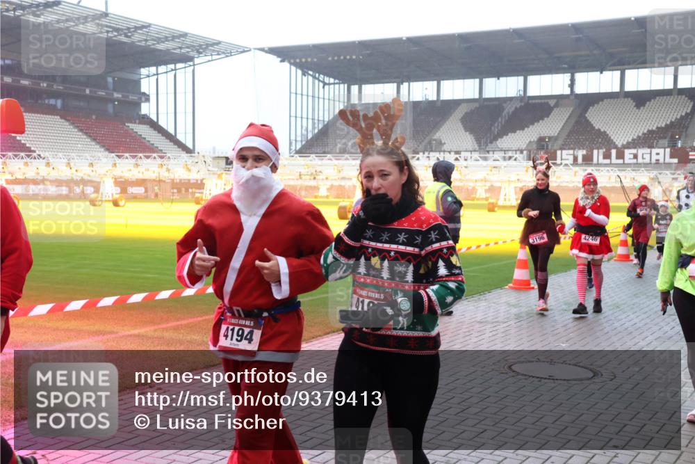07.12.2025 - St. Pauli X-Mass-Run No. 15 Luisa Fischer http://msf.ph/oto/9379413 07.12.2025 10:06:39 Ziel 15, 4194, 3196, 4246, 5, 419, 2, 3, 34, 54, 127, 148, 180, 187, 424, 468, 562, 676, 805, 834, 893, 967, 969, 1119, 1369, 1479, 1480, 1788, 1789, 1791, 1832, 1937, 1946, 2756, 2757, 2894, 2968, 3093, 3172, 3196, 3213, 3232, 3534, 3535, 3536, 3537, 3812, 3814, 3857, 3859, 3877, 4194, 4195, 4235, 4236, 4237, 4246, 4251, 4459, 4657, 4665, 4670, 4672, 4676, 4677, 4736, 4739 meine-sportfotos.de