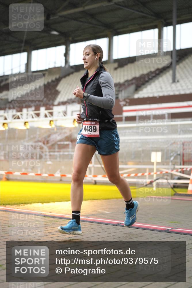 07.12.2025 - St. Pauli X-Mass-Run No. 15 Patografie http://msf.ph/oto/9379575 07.12.2025 10:14:12 Ziel 174, 352, 3243, 4489, 4502, 4526, 4545 meine-sportfotos.de