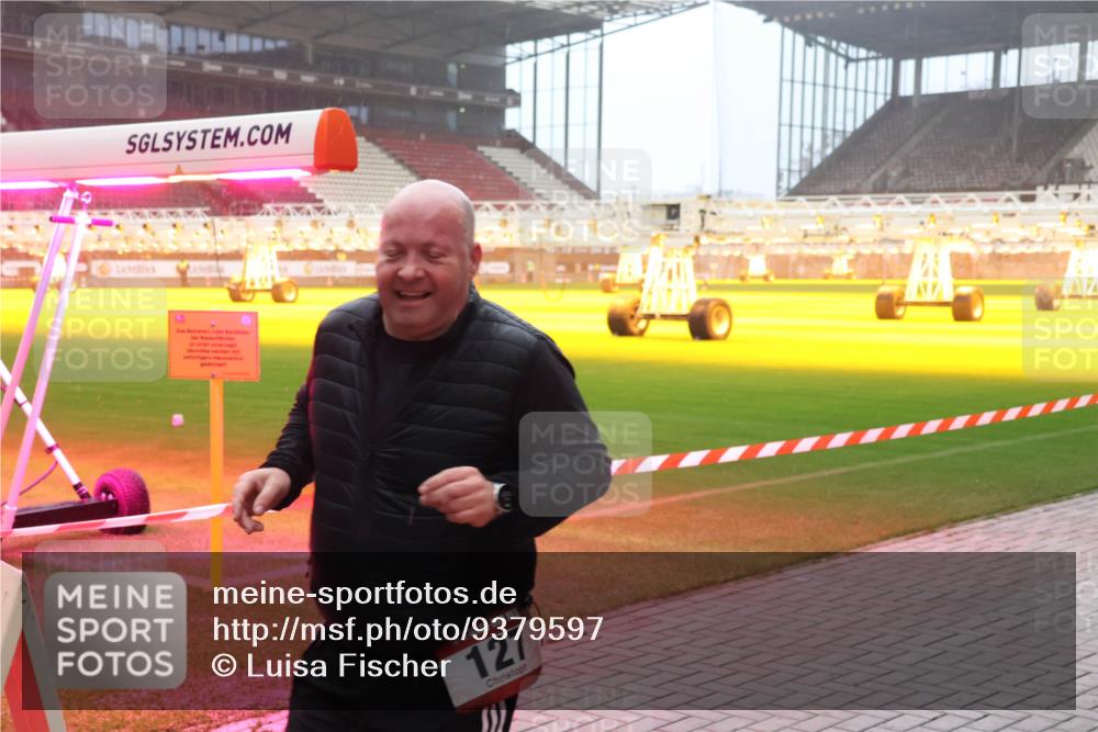 07.12.2025 - St. Pauli X-Mass-Run No. 15 Luisa Fischer http://msf.ph/oto/9379597 07.12.2025 10:07:00 Ziel 127, 34, 127, 148, 150, 187, 217, 562, 867, 893, 967, 969, 1007, 1103, 1119, 1369, 1479, 1480, 1505, 1832, 1937, 1946, 2129, 2894, 2968, 3189, 3196, 3213, 3232, 3330, 3333, 3534, 3535, 3536, 3537, 3970, 3971, 4246, 4459, 4657, 4665, 4670, 4672, 4676, 4677, 4735, 4736, 4738, 4739 meine-sportfotos.de