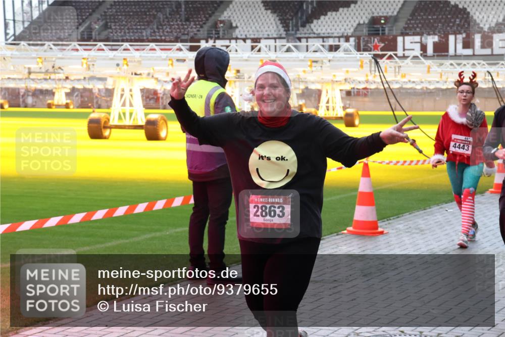 07.12.2025 - St. Pauli X-Mass-Run No. 15 Luisa Fischer http://msf.ph/oto/9379655 07.12.2025 10:35:52 Ziel 15, 2863, 443, 4443, 561, 998, 1100, 1365, 1822, 2353, 2406, 2422, 2857, 2863, 3224, 3721, 4034, 4147, 4149, 4443, 4595, 4772, 4776, 4778, 4779 meine-sportfotos.de