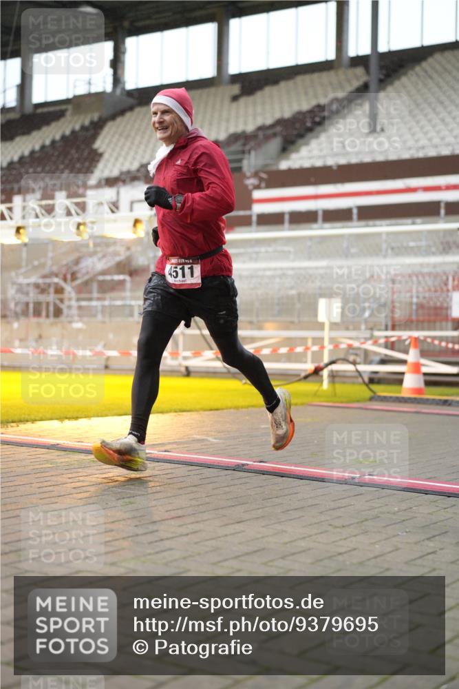 07.12.2025 - St. Pauli X-Mass-Run No. 15 Patografie http://msf.ph/oto/9379695 07.12.2025 10:14:31 Ziel 1158, 2564, 2617, 2618, 2864, 3565, 4508 meine-sportfotos.de