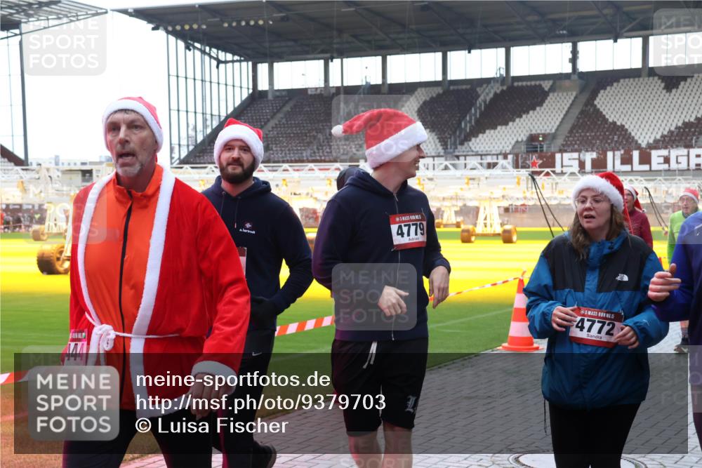 07.12.2025 - St. Pauli X-Mass-Run No. 15 Luisa Fischer http://msf.ph/oto/9379703 07.12.2025 10:35:58 Ziel 444, 4779, 5, 4772, 998, 1100, 1365, 1822, 2353, 2406, 2422, 2489, 2857, 2863, 3224, 3721, 4034, 4147, 4149, 4443, 4595, 4772, 4776, 4778, 4779 meine-sportfotos.de