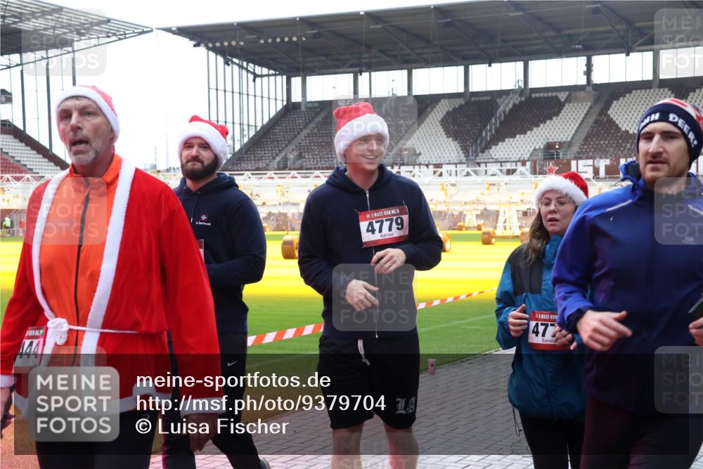 07.12.2025 - St. Pauli X-Mass-Run No. 15 Luisa Fischer http://msf.ph/oto/9379704 07.12.2025 10:35:58 Ziel 444, 4, 15, 4779, 477, 998, 1100, 1365, 1822, 2353, 2406, 2422, 2489, 2857, 2863, 3224, 3721, 4034, 4147, 4149, 4443, 4595, 4772, 4776, 4778, 4779 meine-sportfotos.de