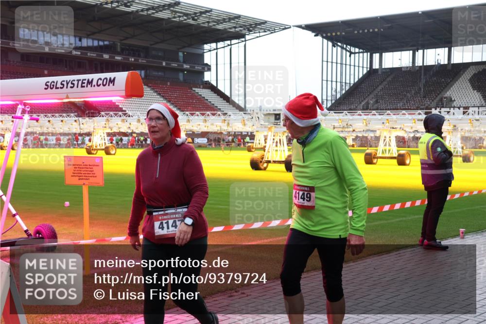 07.12.2025 - St. Pauli X-Mass-Run No. 15 Luisa Fischer http://msf.ph/oto/9379724 07.12.2025 10:36:05 Ziel 15, 4147, 4149, 06, 350, 998, 1100, 1365, 1822, 2353, 2406, 2422, 2489, 2857, 2863, 3224, 3476, 3721, 4034, 4147, 4149, 4595, 4772, 4776, 4778, 4779 meine-sportfotos.de