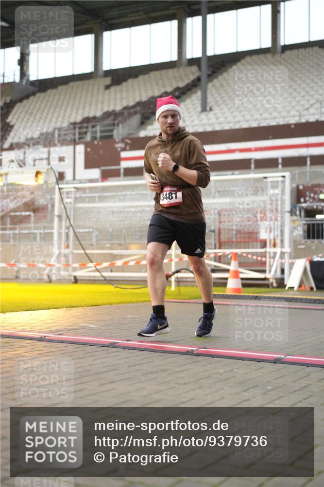 07.12.2025 - St. Pauli X-Mass-Run No. 15 Patografie http://msf.ph/oto/9379736 07.12.2025 10:14:37 Ziel 1158, 2564, 2617, 2618, 2864, 3481, 3565, 4508 meine-sportfotos.de