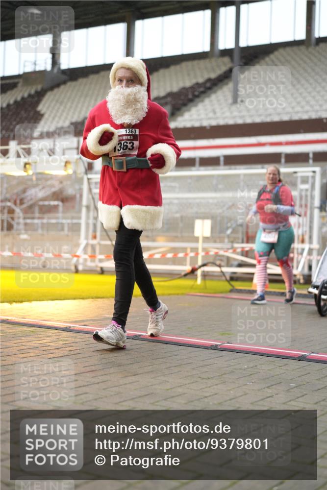 07.12.2025 - St. Pauli X-Mass-Run No. 15 Patografie http://msf.ph/oto/9379801 07.12.2025 10:14:50 Ziel 762, 1363, 1867, 1869, 1873, 2891, 3481, 4001, 4004 meine-sportfotos.de