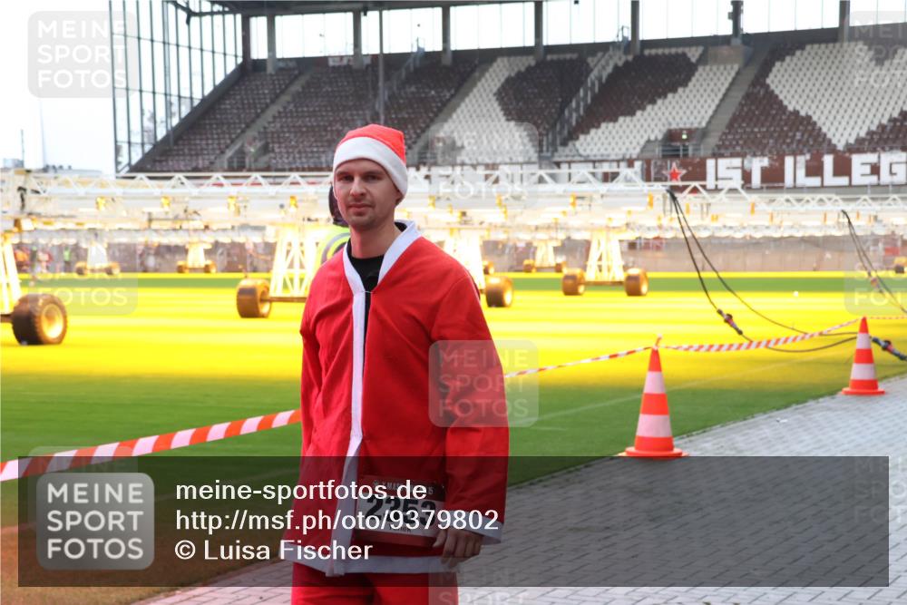 07.12.2025 - St. Pauli X-Mass-Run No. 15 Luisa Fischer http://msf.ph/oto/9379802 07.12.2025 10:36:21 Ziel 15, 2353, 350, 1822, 2489, 3476, 4034 meine-sportfotos.de