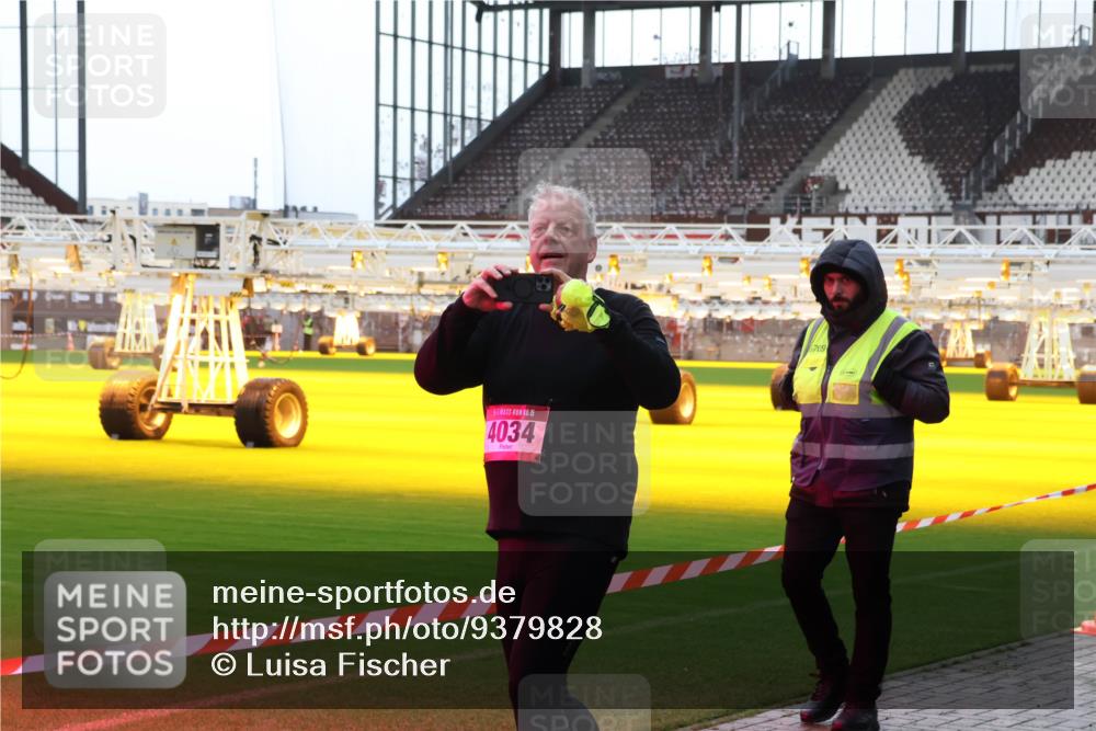 07.12.2025 - St. Pauli X-Mass-Run No. 15 Luisa Fischer http://msf.ph/oto/9379828 07.12.2025 10:36:37 Ziel 15, 4034, 5709, 350, 2489, 2948, 3089, 3476, 4034, 4200, 4599 meine-sportfotos.de
