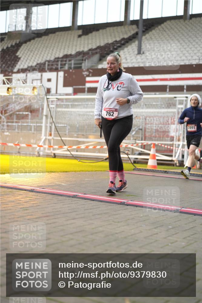 07.12.2025 - St. Pauli X-Mass-Run No. 15 Patografie http://msf.ph/oto/9379830 07.12.2025 10:14:54 Ziel 762, 1363, 1867, 1869, 1873, 2883, 2891, 3741, 4001, 4004 meine-sportfotos.de