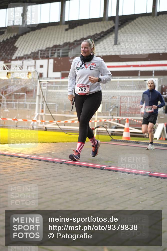 07.12.2025 - St. Pauli X-Mass-Run No. 15 Patografie http://msf.ph/oto/9379838 07.12.2025 10:14:54 Ziel 762, 1363, 1867, 1869, 1873, 2883, 2891, 3741, 4001, 4004 meine-sportfotos.de