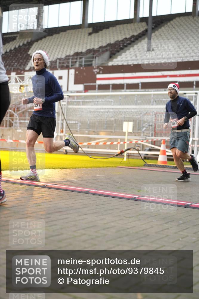 07.12.2025 - St. Pauli X-Mass-Run No. 15 Patografie http://msf.ph/oto/9379845 07.12.2025 10:14:55 Ziel 762, 1363, 1867, 1869, 1873, 2883, 2891, 3741, 4001, 4004 meine-sportfotos.de