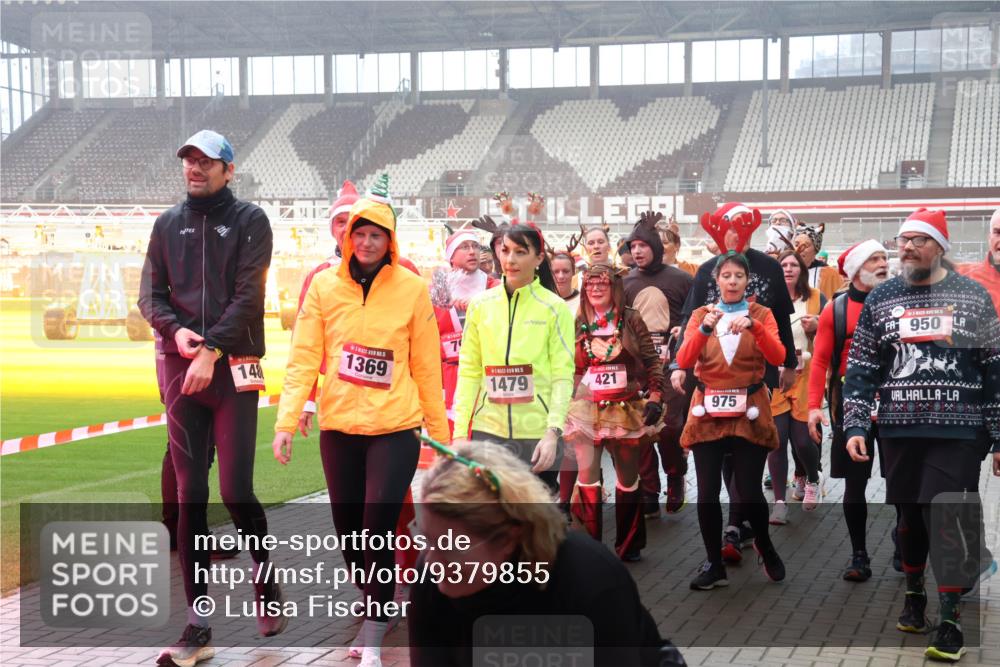07.12.2025 - St. Pauli X-Mass-Run No. 15 Luisa Fischer http://msf.ph/oto/9379855 07.12.2025 10:08:01 Ziel 148, 5, 1369, 1479, 421, 975, 2, 950, 256, 265, 272, 517, 657, 685, 716, 767, 1187, 1234, 1447, 1449, 1543, 1905, 2983, 3003, 3414 meine-sportfotos.de