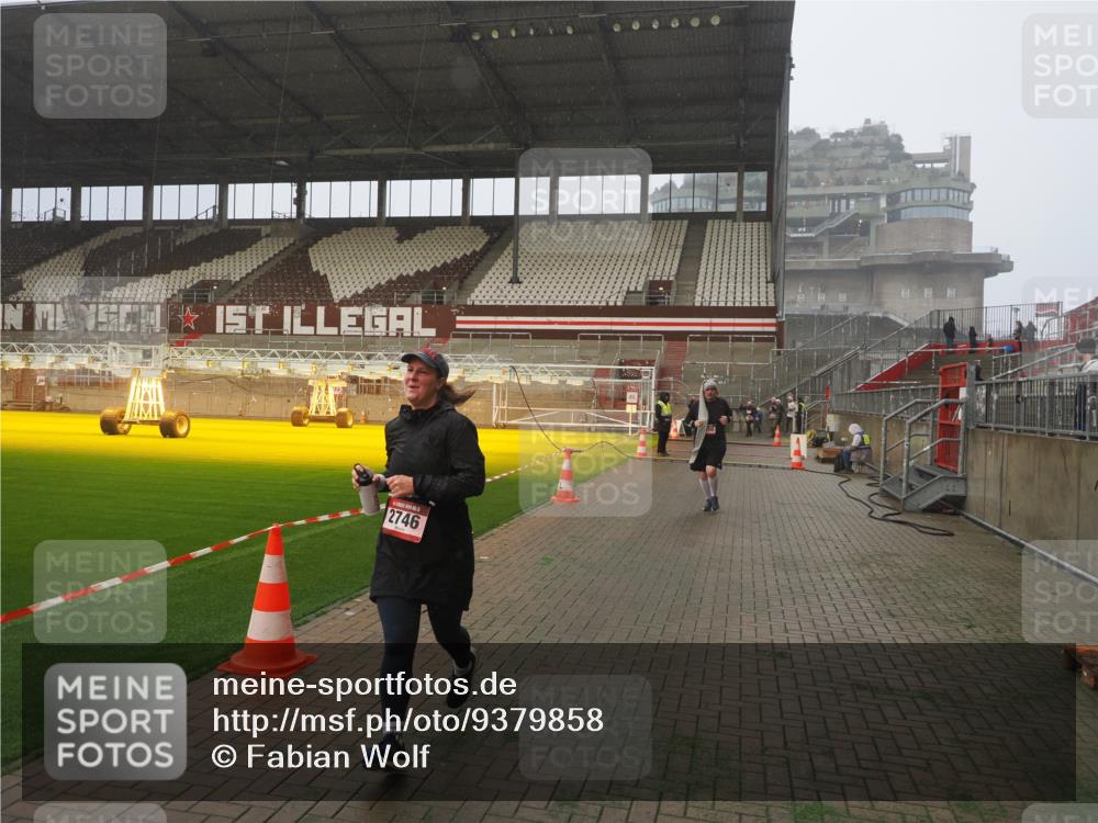 07.12.2025 - St. Pauli X-Mass-Run No. 15 Fabian Wolf http://msf.ph/oto/9379858 07.12.2025 10:08:24 Ziel 2650, 2746 meine-sportfotos.de