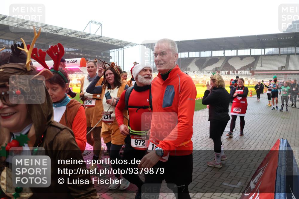 07.12.2025 - St. Pauli X-Mass-Run No. 15 Luisa Fischer http://msf.ph/oto/9379879 07.12.2025 10:08:10 Ziel 256, 234, 15, 972, 17, 3003, 256, 265, 272, 517, 657, 685, 716, 767, 1187, 1234, 1447, 1449, 1543, 1905, 3003, 3627, 3628, 4231, 4623, 4624, 4626, 4734, 4737, 4740 meine-sportfotos.de