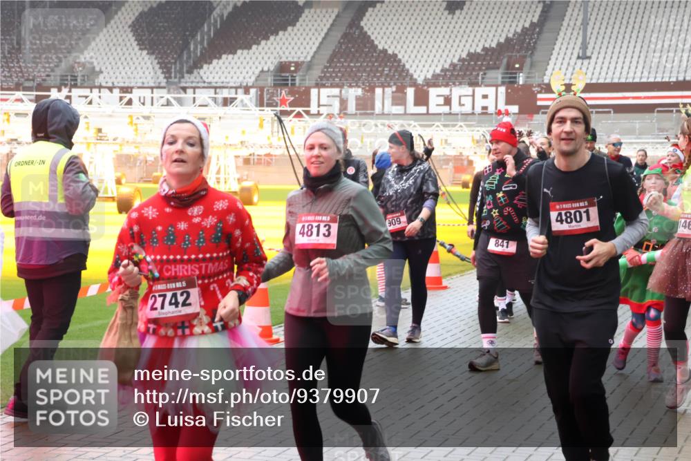 07.12.2025 - St. Pauli X-Mass-Run No. 15 Luisa Fischer http://msf.ph/oto/9379907 07.12.2025 11:11:56 Ziel 5, 2742, 4813, 909, 841, 15, 4801, 146, 0, 171, 182, 190, 411, 679, 689, 690, 697, 698, 777, 787, 788, 812, 815, 817, 832, 841, 909, 1145, 1146, 1147, 1186, 1309, 1321, 1518, 1519, 1557, 1565, 1568, 1589, 1619, 1707, 1711, 1714, 1767, 1770, 2258, 2742, 4801, 4805, 4806, 4810, 4813, 5005, 5006 meine-sportfotos.de