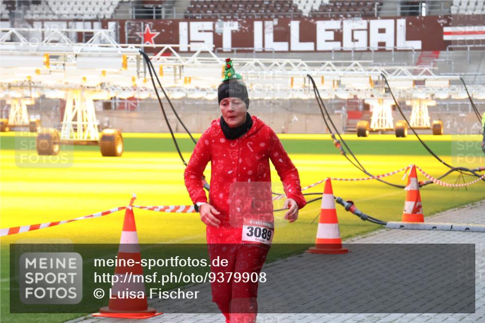 07.12.2025 - St. Pauli X-Mass-Run No. 15 Luisa Fischer http://msf.ph/oto/9379908 07.12.2025 10:36:55 Ziel 3089, 37, 511, 521, 665, 717, 833, 2615, 2948, 3089, 3382, 4200, 4591, 4597, 4599, 4690, 4691, 4693 meine-sportfotos.de