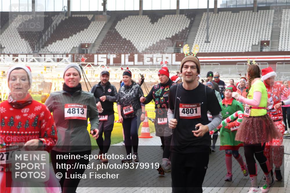07.12.2025 - St. Pauli X-Mass-Run No. 15 Luisa Fischer http://msf.ph/oto/9379919 07.12.2025 11:11:57 Ziel 5, 2742, 4813, 817, 909, 841, 5, 4801, 46, 171, 182, 190, 411, 679, 689, 690, 697, 698, 777, 787, 788, 812, 815, 817, 832, 841, 909, 1145, 1146, 1147, 1186, 1309, 1321, 1518, 1519, 1557, 1565, 1568, 1589, 1619, 1707, 1711, 1714, 1767, 1770, 2258, 2742, 4801, 4805, 4806, 4810, 4813, 5005, 5006 meine-sportfotos.de