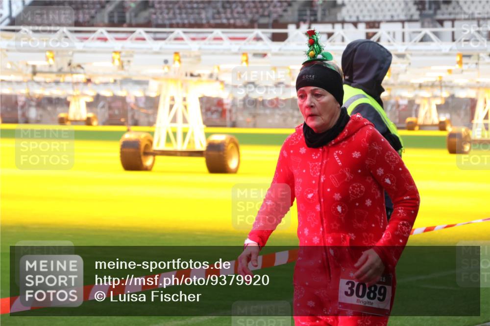 07.12.2025 - St. Pauli X-Mass-Run No. 15 Luisa Fischer http://msf.ph/oto/9379920 07.12.2025 10:36:57 Ziel 0, 5, 3089, 37, 511, 521, 665, 717, 833, 2615, 2948, 3056, 3089, 3382, 4200, 4591, 4597, 4599, 4690, 4691, 4693 meine-sportfotos.de
