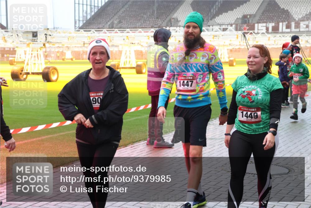 07.12.2025 - St. Pauli X-Mass-Run No. 15 Luisa Fischer http://msf.ph/oto/9379985 07.12.2025 10:08:17 Ziel 90, 106, 3, 15, 1447, 5, 1449, 423, 256, 265, 272, 657, 716, 767, 1234, 1447, 1449, 1543, 1905, 2691, 2692, 3003, 3627, 3628, 4231, 4623, 4624, 4626, 4734, 4737, 4740 meine-sportfotos.de