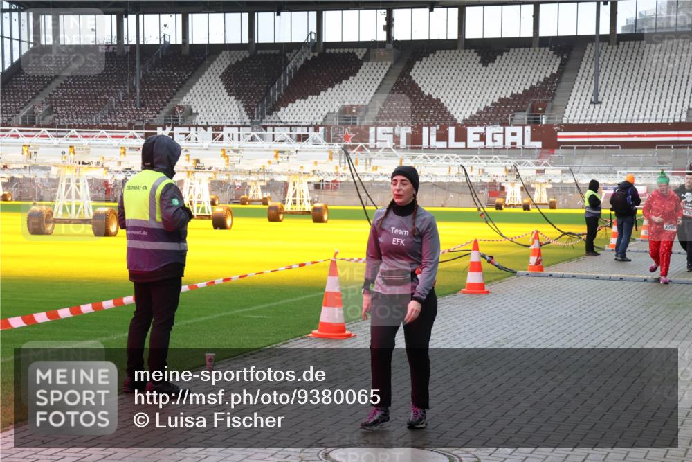 07.12.2025 - St. Pauli X-Mass-Run No. 15 Luisa Fischer http://msf.ph/oto/9380065 07.12.2025 10:37:35 Ziel 4767, 3090, 37, 503, 511, 521, 665, 717, 833, 2349, 2351, 2615, 3056, 3090, 3214, 3263, 4690, 4691, 4693, 4761 meine-sportfotos.de
