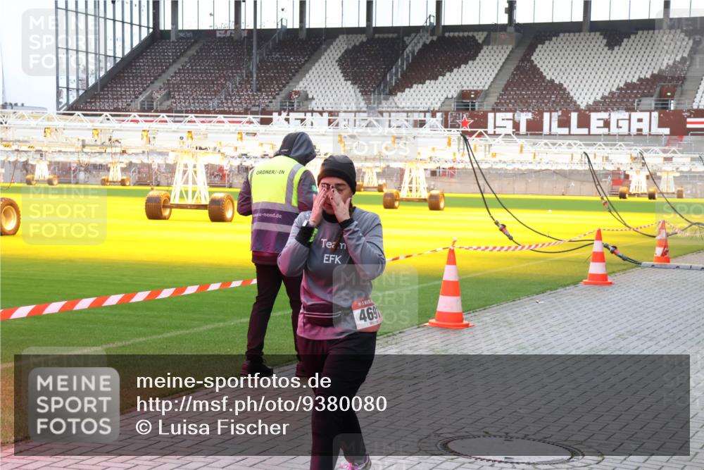 07.12.2025 - St. Pauli X-Mass-Run No. 15 Luisa Fischer http://msf.ph/oto/9380080 07.12.2025 10:37:37 Ziel 469, 37, 503, 511, 521, 665, 2349, 2351, 2615, 3056, 3090, 3214, 3263, 4690, 4691, 4693, 4761 meine-sportfotos.de