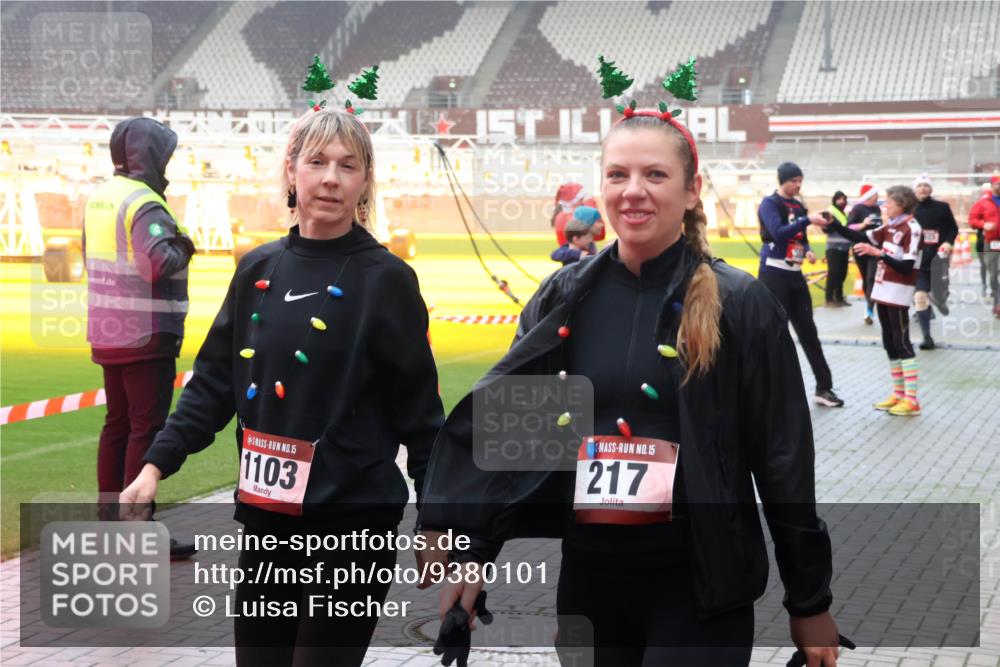 07.12.2025 - St. Pauli X-Mass-Run No. 15 Luisa Fischer http://msf.ph/oto/9380101 07.12.2025 10:08:21 Ziel 15, 1103, 15, 217, 1447, 1449, 1543, 1905, 2691, 2692, 3003, 3627, 3628, 4231, 4623, 4624, 4626, 4734, 4737, 4740 meine-sportfotos.de