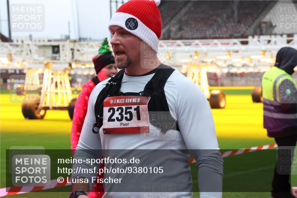 07.12.2025 - St. Pauli X-Mass-Run No. 15 Luisa Fischer http://msf.ph/oto/9380105 07.12.2025 10:38:02 Ziel 15, 2351, 3069, 3214, 4761, 4872 meine-sportfotos.de