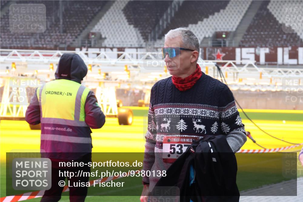 07.12.2025 - St. Pauli X-Mass-Run No. 15 Luisa Fischer http://msf.ph/oto/9380138 07.12.2025 11:12:25 Ziel 15, 537, 76, 79, 388, 408, 416, 437, 597, 605, 679, 689, 690, 694, 695, 819, 836, 888, 1186, 1246, 1278, 1321, 1589, 1711, 1714, 1767 meine-sportfotos.de