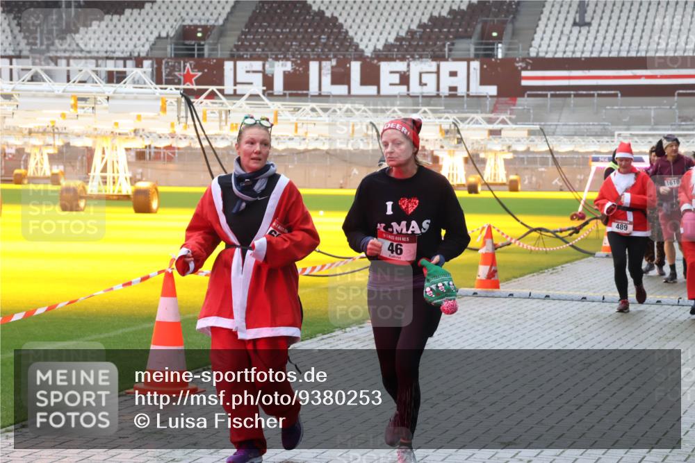 07.12.2025 - St. Pauli X-Mass-Run No. 15 Luisa Fischer http://msf.ph/oto/9380253 07.12.2025 11:13:01 Ziel 46, 1, 15, 489, 1610, 46, 76, 79, 218, 489, 494, 597, 605, 663, 671, 682, 718, 836, 839, 888, 1142, 1246, 1261, 1420, 1422, 1423, 1609, 1610, 2858, 3167, 4794, 4795, 4796, 4802, 4804 meine-sportfotos.de