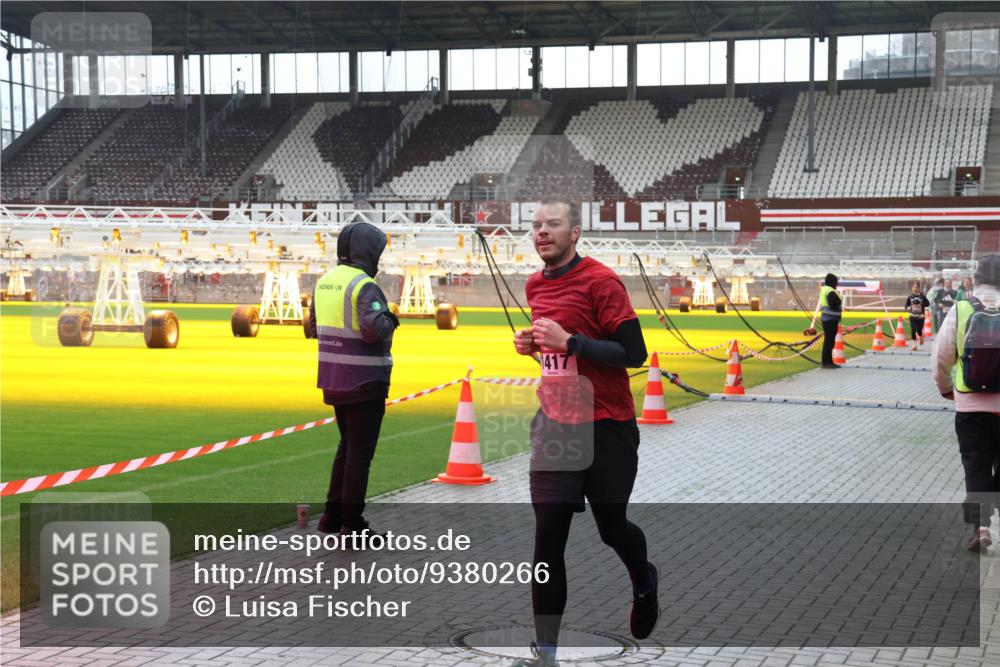 07.12.2025 - St. Pauli X-Mass-Run No. 15 Luisa Fischer http://msf.ph/oto/9380266 07.12.2025 10:39:36 Ziel 417, 981, 1250, 1255, 1417, 1796, 1889, 2827, 2828, 2943, 3058, 3061 meine-sportfotos.de