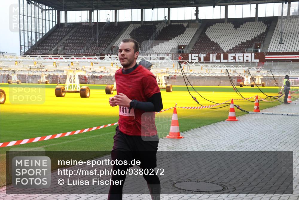 07.12.2025 - St. Pauli X-Mass-Run No. 15 Luisa Fischer http://msf.ph/oto/9380272 07.12.2025 10:39:37 Ziel 1417, 981, 1250, 1255, 1417, 1796, 1889, 2827, 2828, 2943, 3061, 3118, 3240 meine-sportfotos.de