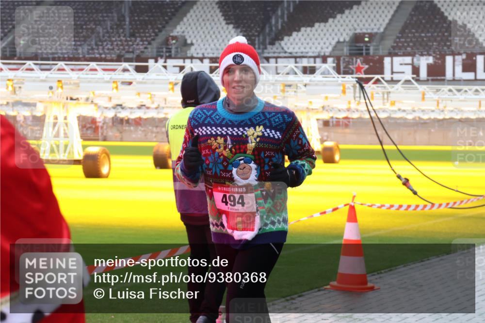 07.12.2025 - St. Pauli X-Mass-Run No. 15 Luisa Fischer http://msf.ph/oto/9380368 07.12.2025 11:13:15 Ziel 15, 494, 46, 218, 489, 494, 663, 671, 681, 682, 683, 684, 718, 919, 1142, 1175, 1178, 1261, 1420, 1422, 1423, 1609, 1610, 1703, 2858, 3167, 4794, 4795, 4796, 4802, 4804 meine-sportfotos.de