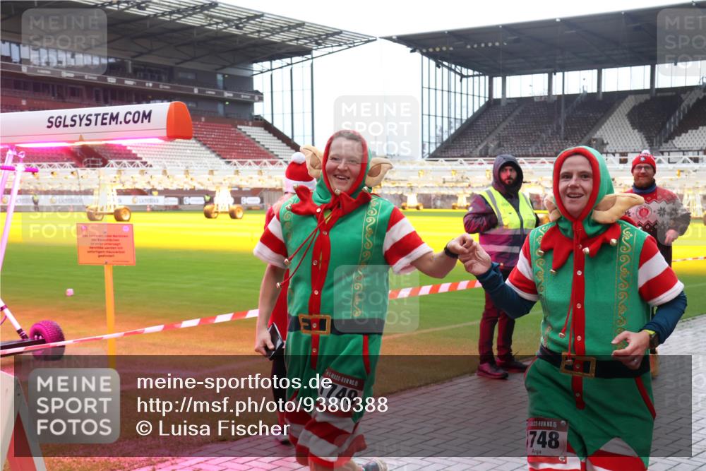 07.12.2025 - St. Pauli X-Mass-Run No. 15 Luisa Fischer http://msf.ph/oto/9380388 07.12.2025 10:40:24 Ziel 15, 1749, 15, 748, 87, 108, 230, 538, 580, 827, 1604, 1748, 1749, 2354, 2420, 2588, 2754, 3118, 3161, 3164, 3240, 3242, 3796, 3797, 4207, 4211, 4874, 4878 meine-sportfotos.de
