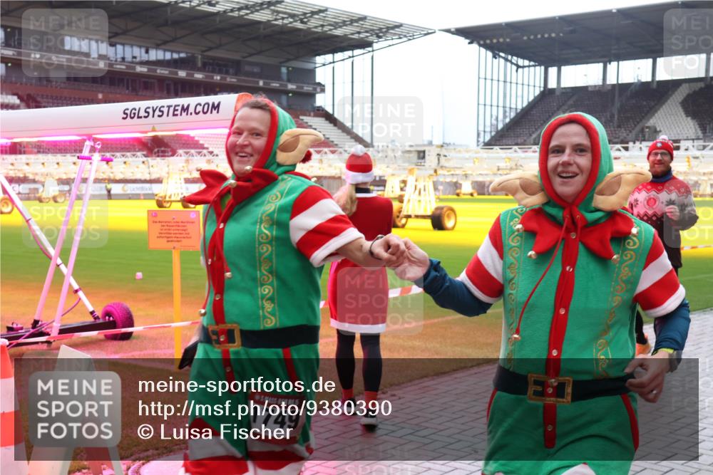 07.12.2025 - St. Pauli X-Mass-Run No. 15 Luisa Fischer http://msf.ph/oto/9380390 07.12.2025 10:40:24 Ziel 4, 1749, 87, 108, 230, 538, 580, 827, 1604, 1748, 1749, 2354, 2420, 2588, 2754, 3118, 3161, 3164, 3240, 3242, 3796, 3797, 4207, 4211, 4874, 4878 meine-sportfotos.de