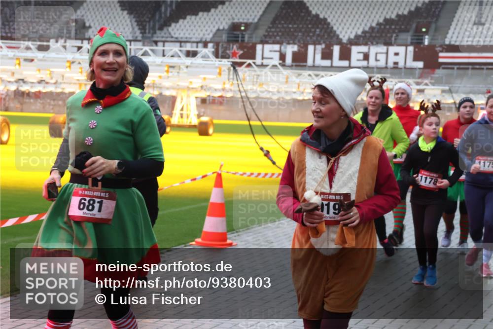 07.12.2025 - St. Pauli X-Mass-Run No. 15 Luisa Fischer http://msf.ph/oto/9380403 07.12.2025 11:13:33 Ziel 5, 681, 5, 19, 1178, 1175, 17, 22, 47, 494, 681, 683, 684, 919, 1022, 1175, 1178, 1338, 1341, 1420, 1422, 1645, 1646, 1647, 1664, 1703, 2125, 2773, 3167, 4794, 4795, 4796, 4802, 4804 meine-sportfotos.de