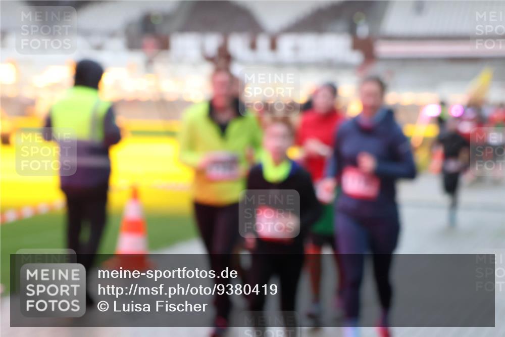 07.12.2025 - St. Pauli X-Mass-Run No. 15 Luisa Fischer http://msf.ph/oto/9380419 07.12.2025 11:13:35 Ziel 17, 22, 47, 494, 585, 681, 683, 684, 919, 1022, 1175, 1178, 1338, 1341, 1420, 1422, 1645, 1646, 1647, 1664, 1703, 2125, 2773, 3167, 4794, 4795, 4796, 4802, 4804 meine-sportfotos.de