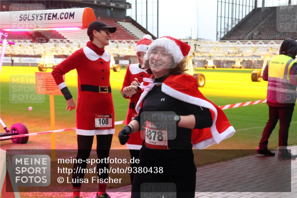 07.12.2025 - St. Pauli X-Mass-Run No. 15 Luisa Fischer http://msf.ph/oto/9380438 07.12.2025 10:40:35 Ziel 8, 108, 4878, 87, 108, 230, 538, 580, 731, 735, 827, 1604, 1748, 1749, 2169, 2588, 2754, 2916, 3161, 3164, 3796, 3797, 4874, 4878 meine-sportfotos.de