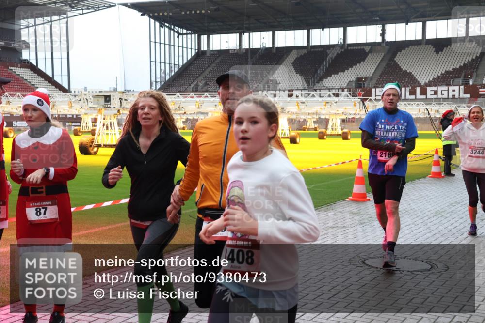 07.12.2025 - St. Pauli X-Mass-Run No. 15 Luisa Fischer http://msf.ph/oto/9380473 07.12.2025 10:40:45 Ziel 5, 15, 87, 408, 3244, 2169, 87, 108, 230, 284, 406, 538, 580, 731, 735, 827, 1457, 1604, 1748, 1749, 2169, 2594, 2754, 2916, 3161, 3164, 3244, 3407, 3408, 3796, 3797, 4041, 4304, 4874, 4878 meine-sportfotos.de