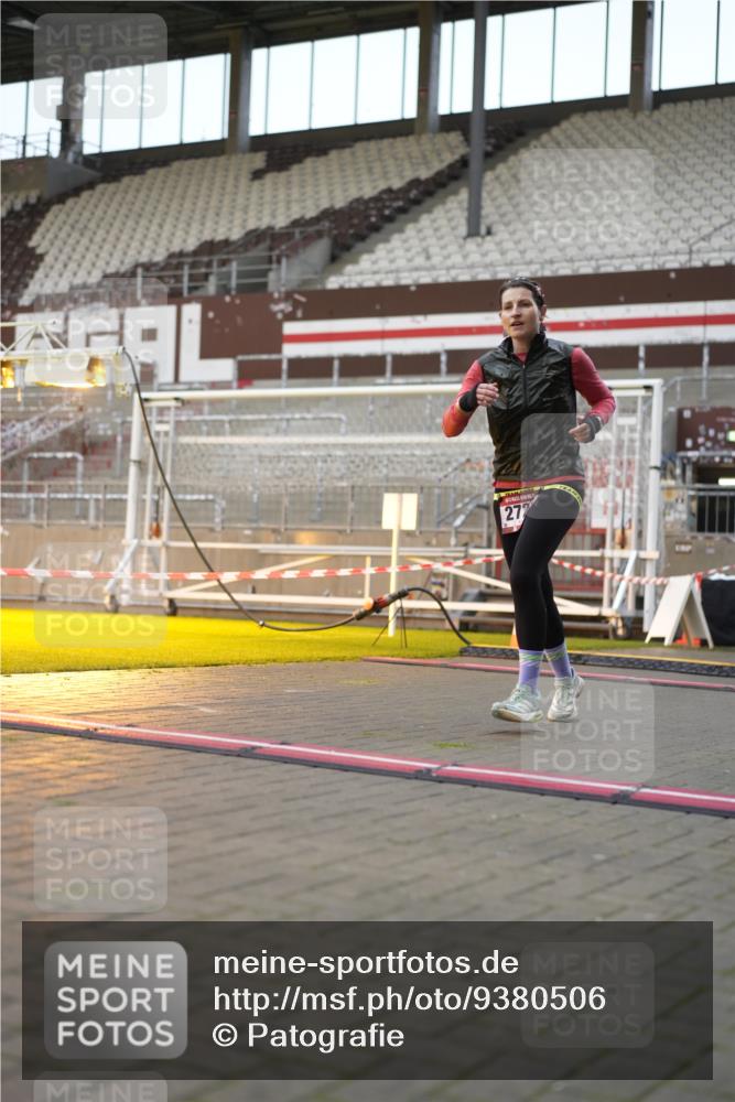 07.12.2025 - St. Pauli X-Mass-Run No. 15 Patografie http://msf.ph/oto/9380506 07.12.2025 10:17:22 Ziel 257, 268, 2688, 2725, 2952, 3874, 4114, 4339, 4764 meine-sportfotos.de