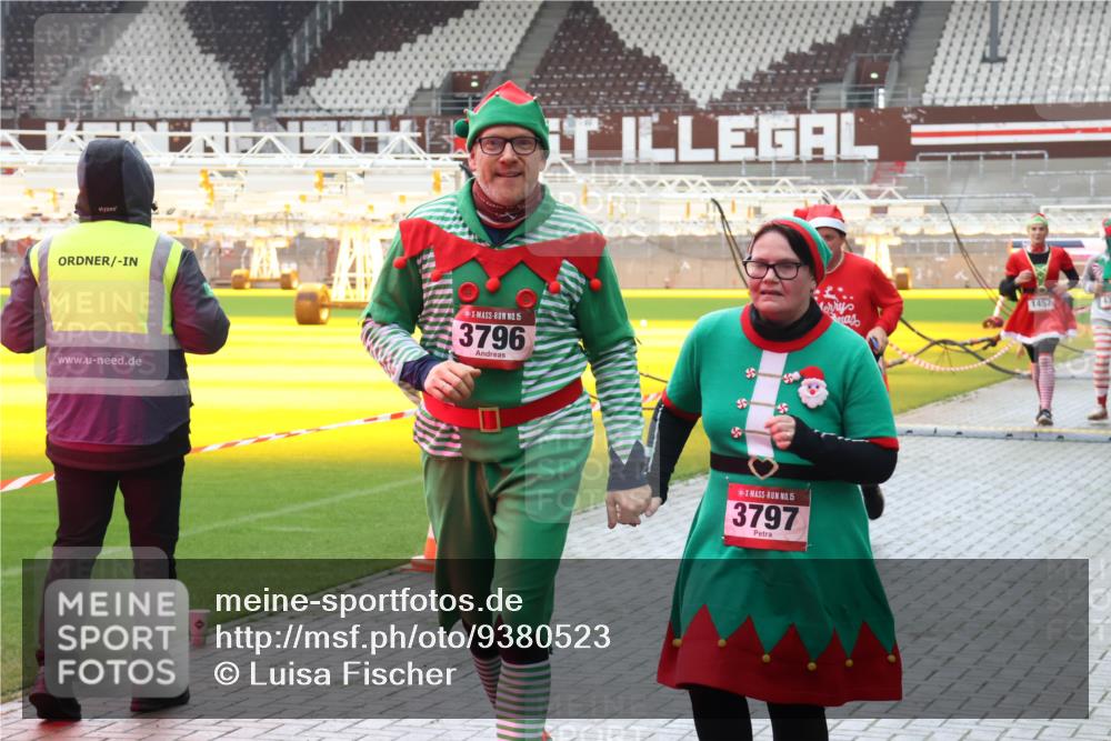 07.12.2025 - St. Pauli X-Mass-Run No. 15 Luisa Fischer http://msf.ph/oto/9380523 07.12.2025 10:40:56 Ziel 15, 3796, 5, 15, 3797, 1457, 230, 284, 406, 538, 580, 731, 735, 1457, 2169, 2555, 2559, 2594, 2916, 3161, 3164, 3244, 3407, 3408, 3796, 3797, 4041, 4304, 4856, 4874, 4878 meine-sportfotos.de