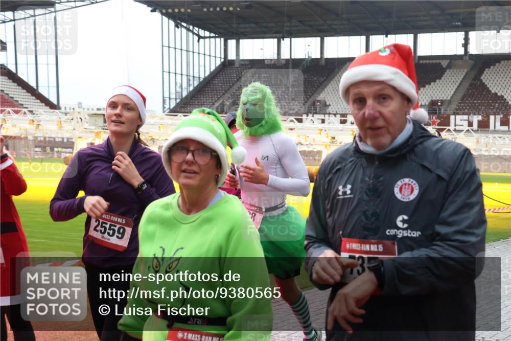 07.12.2025 - St. Pauli X-Mass-Run No. 15 Luisa Fischer http://msf.ph/oto/9380565 07.12.2025 10:41:09 Ziel 15, 2559, 1910, 8, 15, 73, 284, 288, 406, 545, 731, 735, 952, 1457, 2169, 2555, 2559, 2594, 2916, 3161, 3164, 3244, 3264, 3265, 3407, 3408, 4041, 4304, 4773, 4856, 4871 meine-sportfotos.de