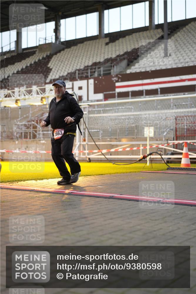 07.12.2025 - St. Pauli X-Mass-Run No. 15 Patografie http://msf.ph/oto/9380598 07.12.2025 10:17:41 Ziel 1161, 1162, 1963, 2663, 2952, 3804, 4127, 4227 meine-sportfotos.de