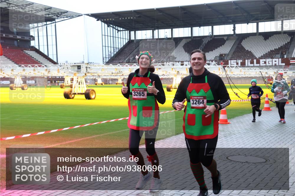 07.12.2025 - St. Pauli X-Mass-Run No. 15 Luisa Fischer http://msf.ph/oto/9380696 07.12.2025 10:41:52 Ziel 15, 3265, 5, 3264, 1275, 4773, 141, 259, 279, 322, 449, 545, 575, 952, 1153, 1275, 2288, 2330, 2331, 2507, 2563, 3047, 3392, 3951, 4617, 4773 meine-sportfotos.de