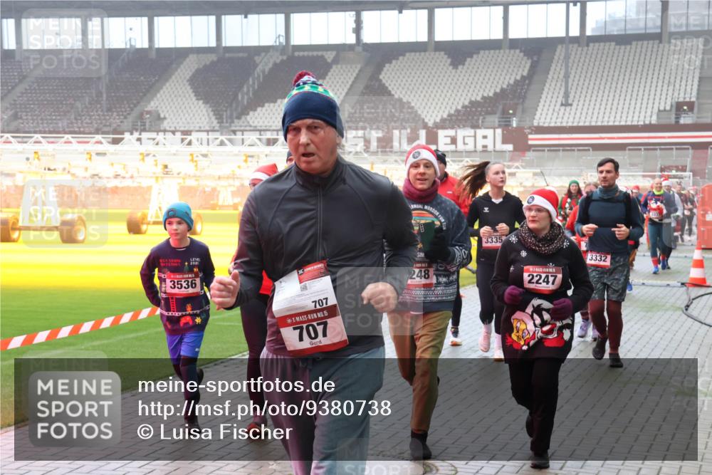 07.12.2025 - St. Pauli X-Mass-Run No. 15 Luisa Fischer http://msf.ph/oto/9380738 07.12.2025 10:09:15 Ziel 3536, 3335, 707, 15, 707, 248, 2247, 3332, 19, 390, 707, 786, 789, 947, 1002, 1031, 1176, 1461, 1465, 1570, 1575, 1576, 2126, 2247, 2248, 2521, 2650, 2746, 3212, 3300, 3332, 3335, 3484, 3495, 3671, 3759, 3891, 3904, 3907, 4066, 4067, 4068, 4113, 4205, 4232, 4234, 4451 meine-sportfotos.de