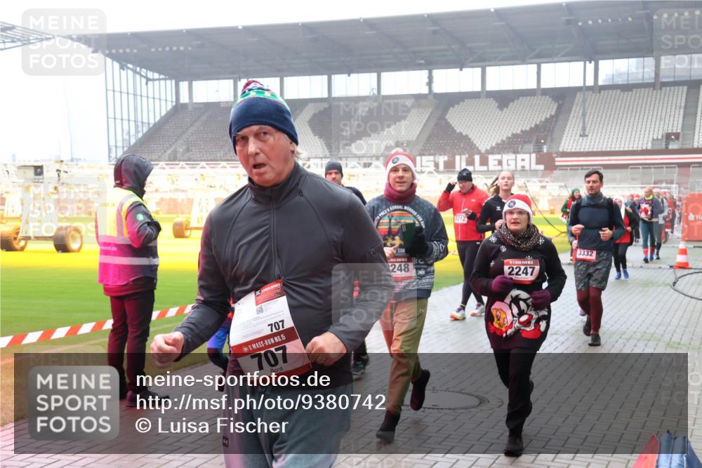 07.12.2025 - St. Pauli X-Mass-Run No. 15 Luisa Fischer http://msf.ph/oto/9380742 07.12.2025 10:09:16 Ziel 707, 15, 707, 248, 3212, 2247, 3332, 19, 390, 707, 786, 789, 947, 1002, 1031, 1176, 1461, 1465, 1570, 1575, 1576, 2126, 2247, 2248, 2521, 2650, 3212, 3300, 3332, 3335, 3484, 3495, 3671, 3759, 3891, 3904, 3907, 4066, 4067, 4068, 4113, 4205, 4232, 4234, 4451, 4666 meine-sportfotos.de