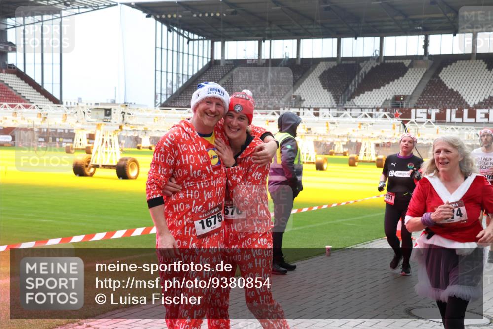 07.12.2025 - St. Pauli X-Mass-Run No. 15 Luisa Fischer http://msf.ph/oto/9380854 07.12.2025 10:42:50 Ziel 40, 60, 10, 0, 1675, 6760, 140, 0, 931, 15, 299, 116, 519, 563, 625, 968, 1272, 1358, 1434, 1438, 1674, 1675, 1676, 2012, 2013, 2061, 2155, 2157, 2261, 2621, 2622, 2722, 2931, 3042, 3399, 4045, 4046, 4394, 4441, 4594, 4622 meine-sportfotos.de