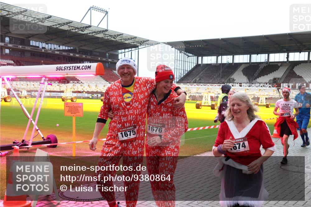 07.12.2025 - St. Pauli X-Mass-Run No. 15 Luisa Fischer http://msf.ph/oto/9380864 07.12.2025 10:42:51 Ziel 30, 10, 15, 1675, 15, 1676, 110, 19, 10, 399, 15, 674, 116, 519, 563, 625, 968, 1272, 1358, 1434, 1438, 1674, 1675, 1676, 2012, 2013, 2061, 2155, 2157, 2261, 2621, 2622, 2722, 2931, 3042, 3399, 4045, 4046, 4394, 4441, 4594, 4622 meine-sportfotos.de