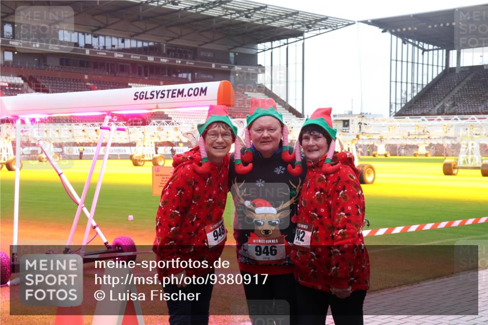 07.12.2025 - St. Pauli X-Mass-Run No. 15 Luisa Fischer http://msf.ph/oto/9380917 07.12.2025 11:15:32 Ziel 4, 948, 15, 946, 2, 313, 391, 922, 1218, 1282, 1623, 1627, 1662, 1778, 1798, 1804, 1807, 2211, 3133, 4010 meine-sportfotos.de